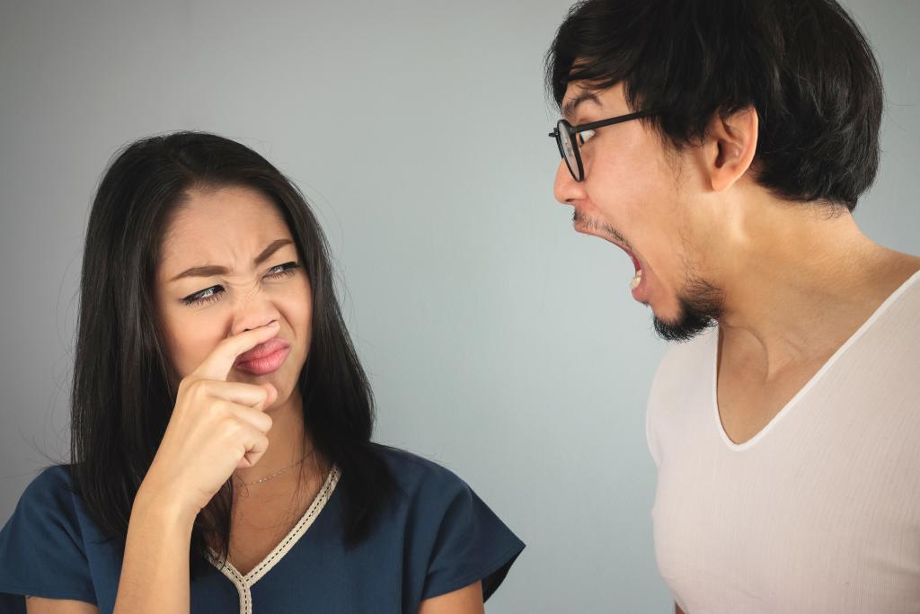 12 Cara Mudah Menghilangkan Bau Mulut saat Puasa