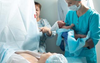 Risiko Efek Samping Melahirkan dengan Operasi Caesar