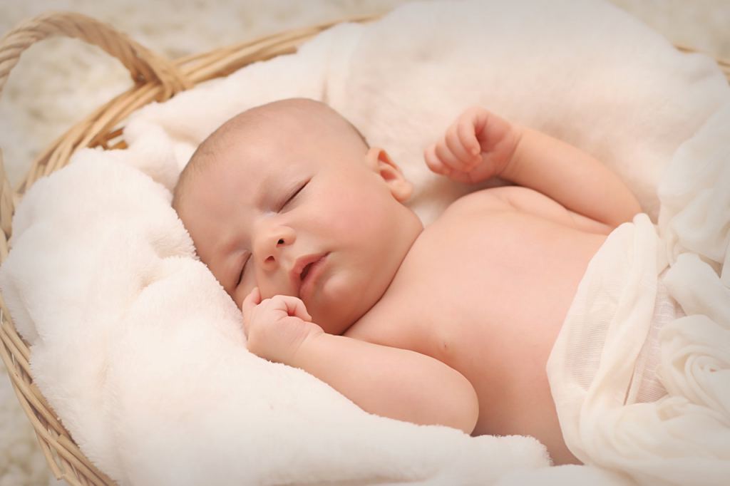 Tips Mudah Mengatur Pola Tidur Bayi