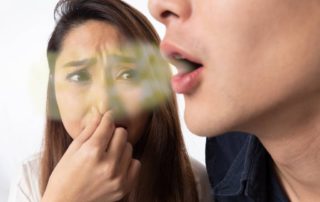 15 Penyebab Bau Mulut (Halitosis) yang Umum dan Jarang Disadari