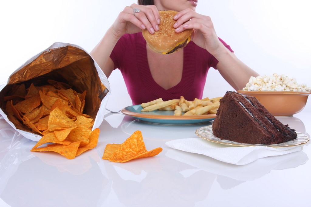 Tips Ampuh untuk Meninggalkan Kebiasaan Makan Tak Sehat