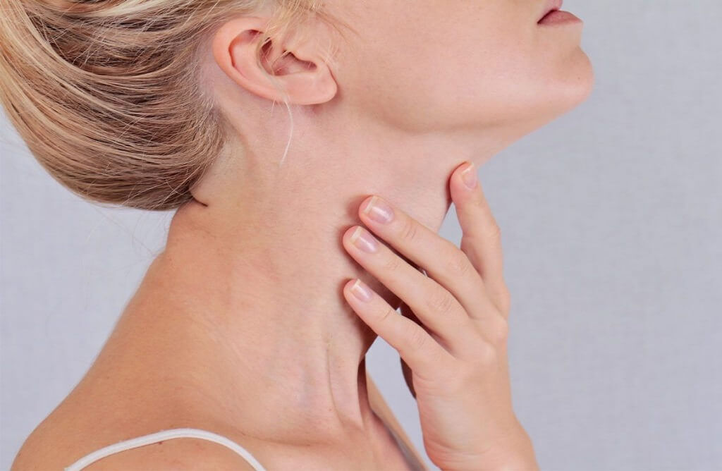 Gondok adalah kondisi ketika terdapat benjolan di bagian leher akibat kelenjar tiroid yang membesar