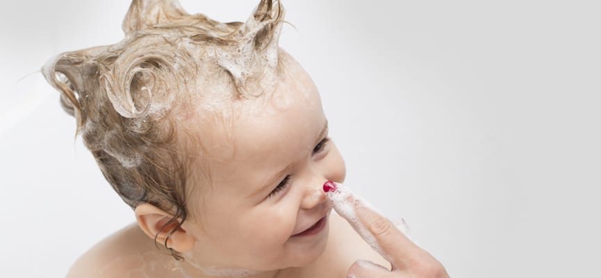 Bagaimana Membuat Rambut Bayi Menjadi Sehat dan Lebat?