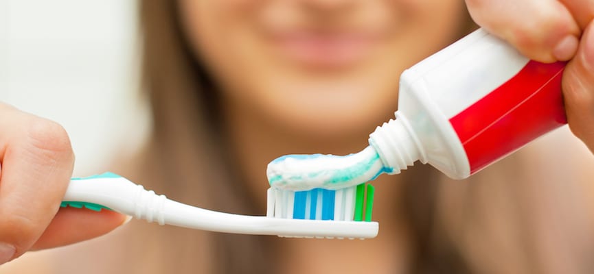 Mengenal Kode Warna yang Ada Pada Kemasan Pasta Gigi