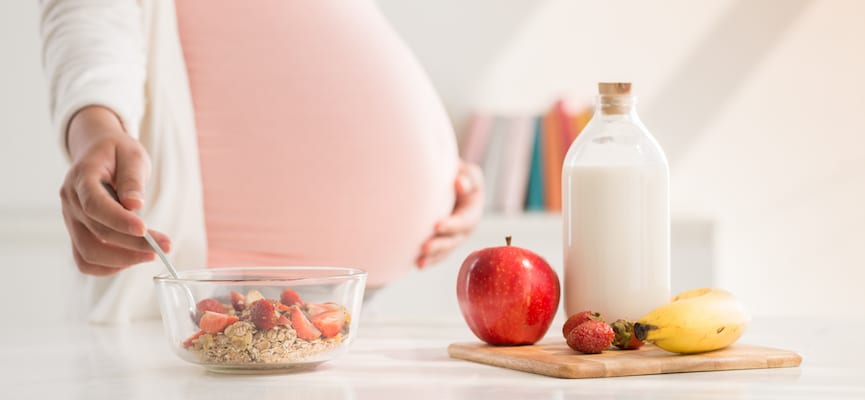 Bolehkah Ibu Hamil Mengkonsumsi Susu Biasa?