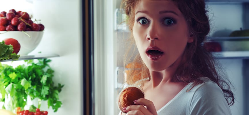 Hentikan Makan Emosional dengan 5 Cara Ini