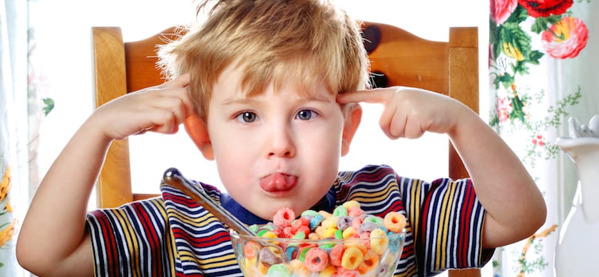 4 Tips Menghadapi Anak yang Suka Membuang Makanan