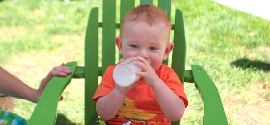 Mengapa Terkadang Lendir Anak Bertambah Saat Minum Susu Bubuk?
