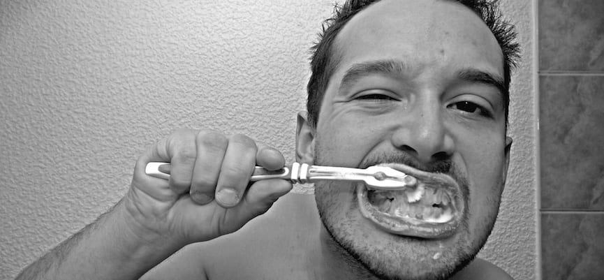 Pria yang Malas Merawat Giginya Beresiko Terkena Disfungsi Ereksi