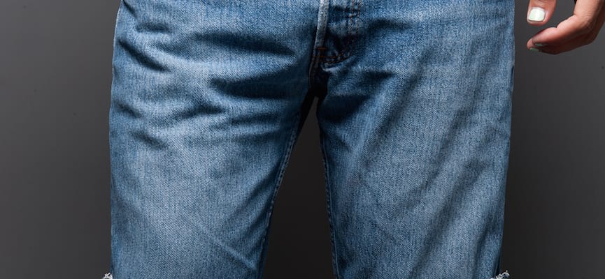 Apakah Tidak Apa-Apa jika Kita Jarang Mencuci Celana Jeans?