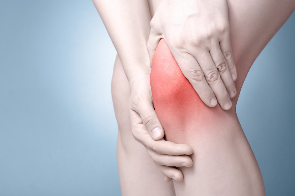 8 Cara Mencegah Nyeri Lutut secara Alami (Ampuh)