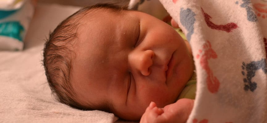 Ini Penyebab Ubun-Ubun Bayi Lunak dan Berdenyut Saat Lahir