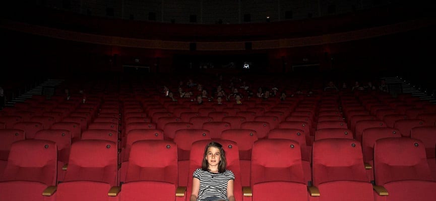 Yang Perlu Diperhatikan Sebelum Mengajak Anak ke Bioskop