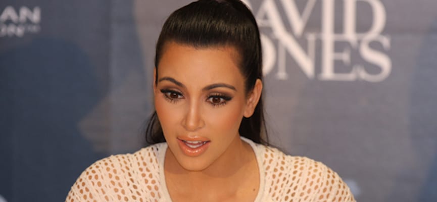 Benarkah Psoriasis Bisa Muncul di Wajah Layaknya yang Terjadi Pada Kim Kardashian?