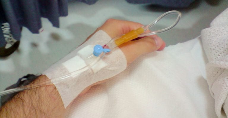 Dehidrasi Penggantian Cairan dan Pengobatan