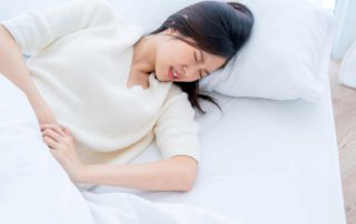 7 Posisi Tidur untuk Meredakan Nyeri Haid