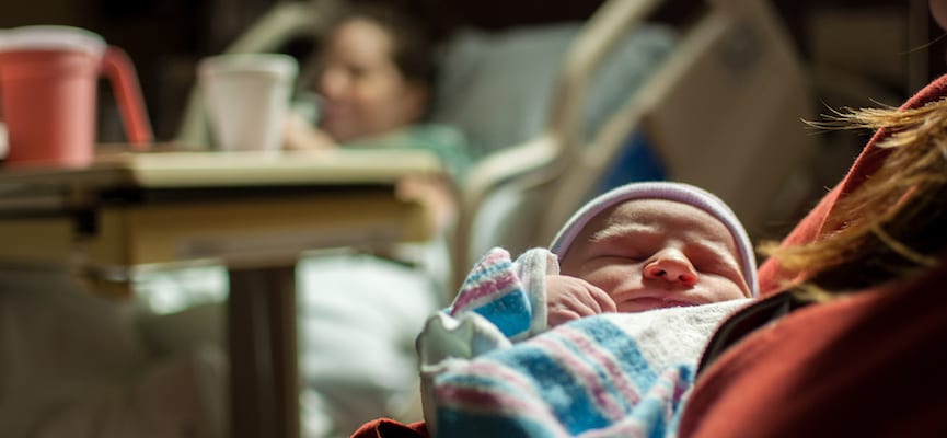 Penyebab Bayi Tidak Langsung Menangis Saat Lahir