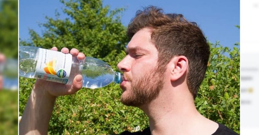 Terkena Penyakit Langka, Pria Ini Harus Minum 20 Liter Air Setiap Hari!