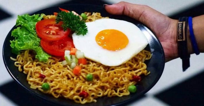 perbandingan mie instan goreng dan mie instan kuah dalam kandungan gizi
