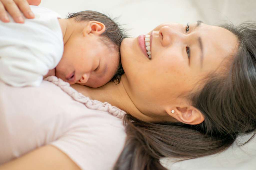 Manfaat Skin to Skin untuk Bayi dan Ibu, Jangan Dianggap Sepele