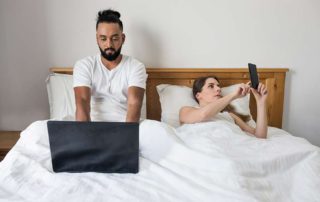 7 Tips Berhubungan Intim untuk Pasangan yang Sibuk