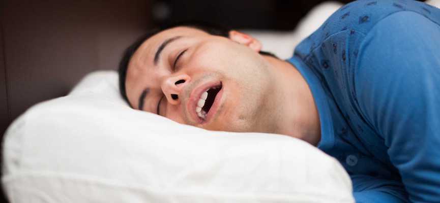 Sering Ngiler Saat Tidur? Hentikan dengan Cara Ini