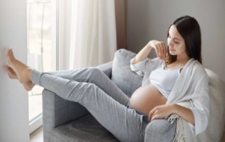 Tips Memilih Celana untuk Ibu Hamil yang Nyaman