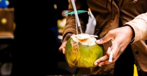 manfaat-air-kelapa-doktersehat
