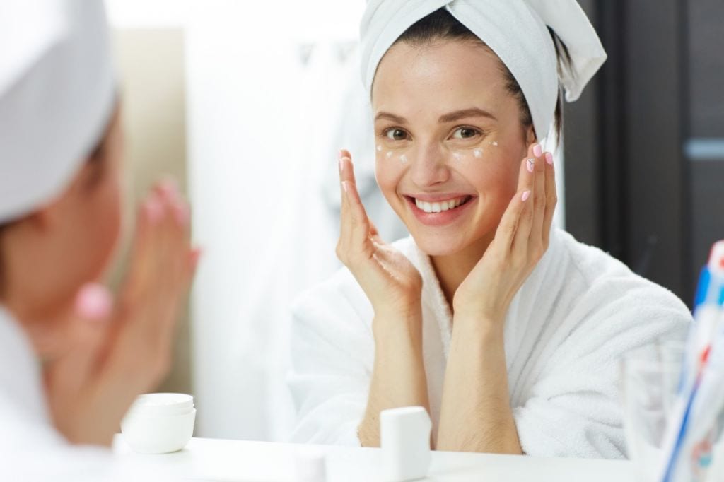 10 Urutan Skincare Pagi yang Benar untuk Kulit Cantik dan Glowing