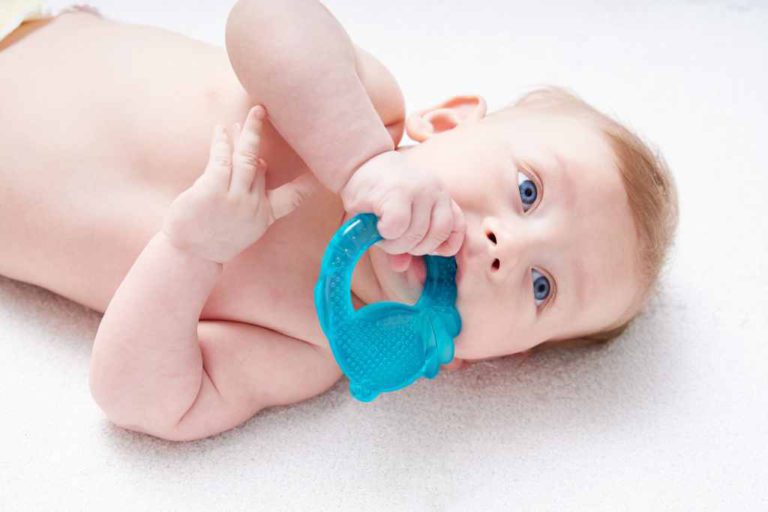  Teether  Bayi  Manfaat Risiko hingga Tips Memilihnya 