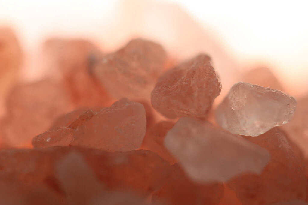 Mengenal Pink Salt dan Khasiatnya untuk Kulit