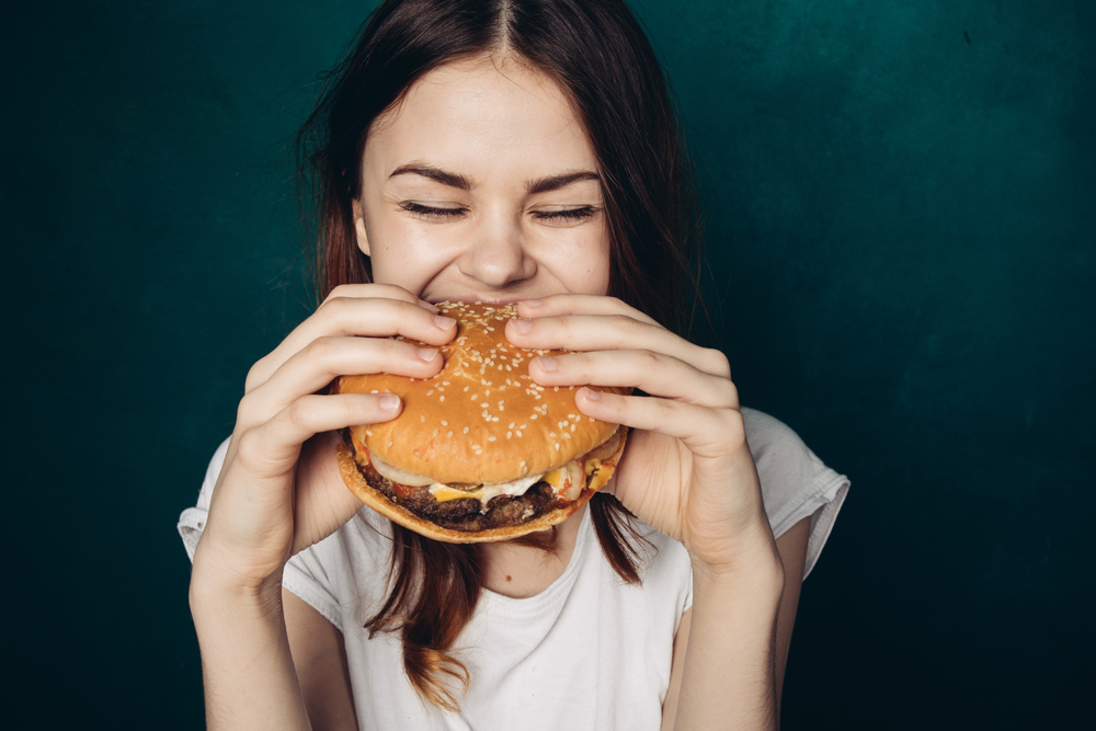 Mengonsumsi Makanan Cepat Saji Bikin Susah Hamil, Benarkah?