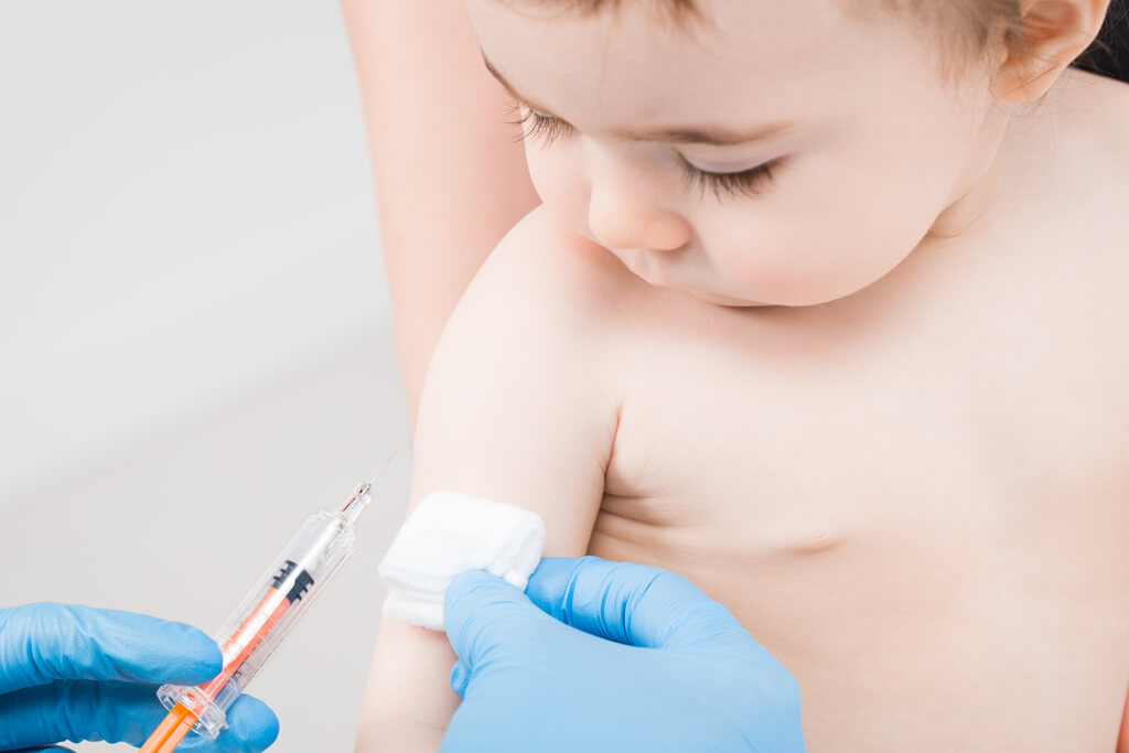 Perlukah Memberi Imunisasi Tambahan pada Anak?