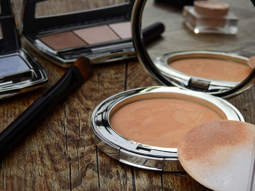 Cara Memilih Foundation untuk Kulit Kering