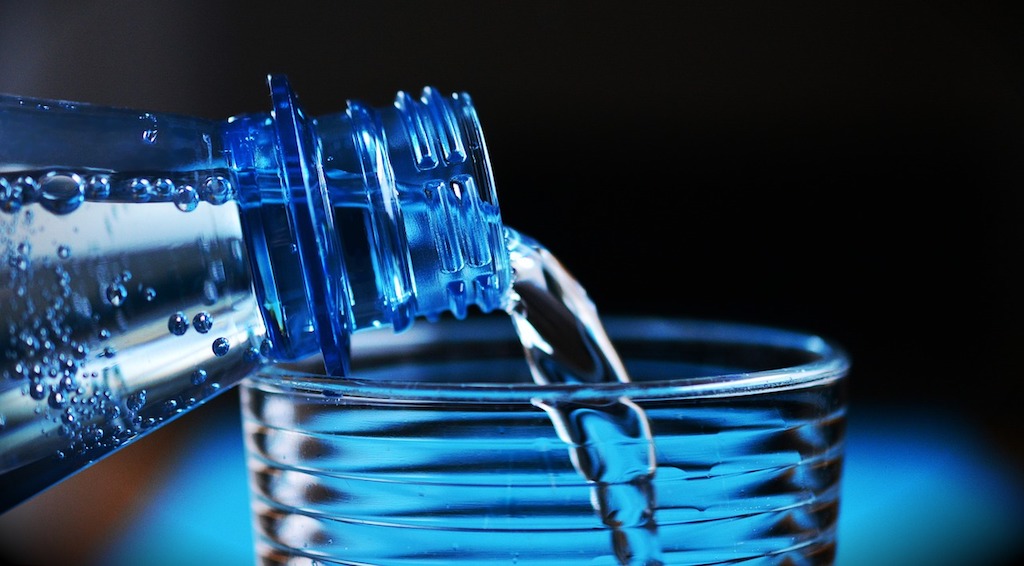 Minum Air Ternyata Tidak Harus 8 Gelas Sehari, Lantas Berapa Takaran?