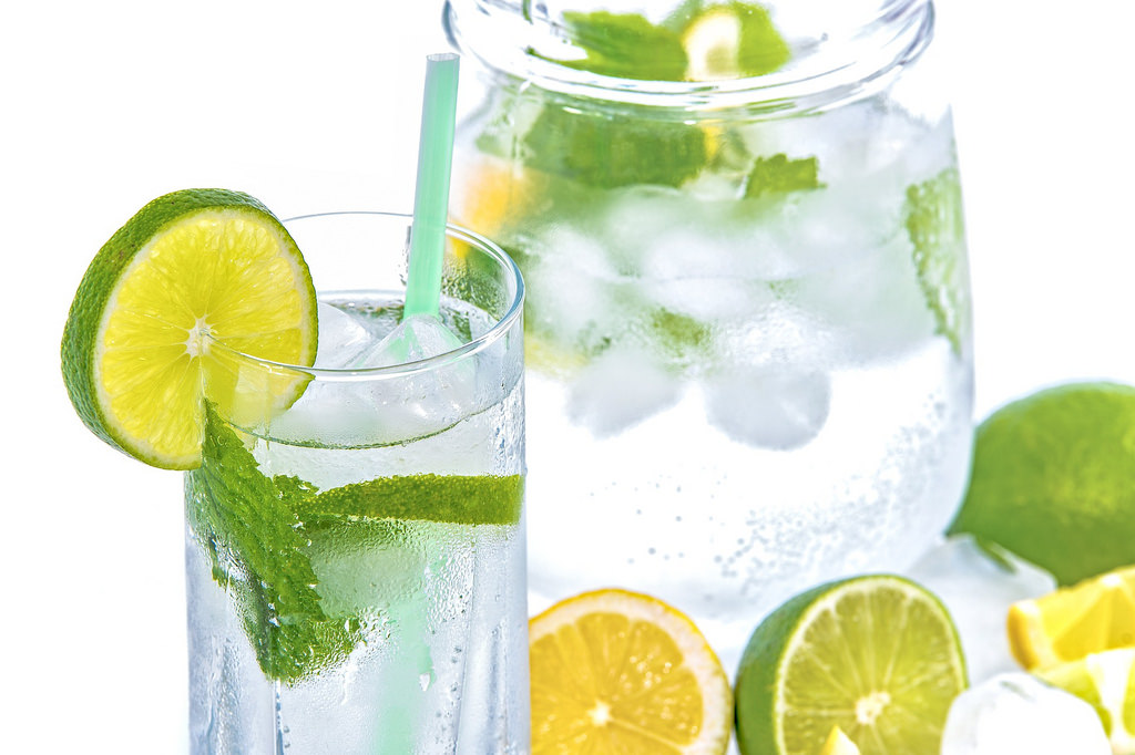 3 Manfaat Mengonsumsi Air Lemon Selama Masa Kehamilan
