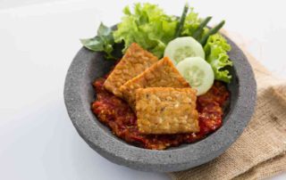 Makan Makanan Pedas Bisa Memicu Kontraksi, Benarkah?