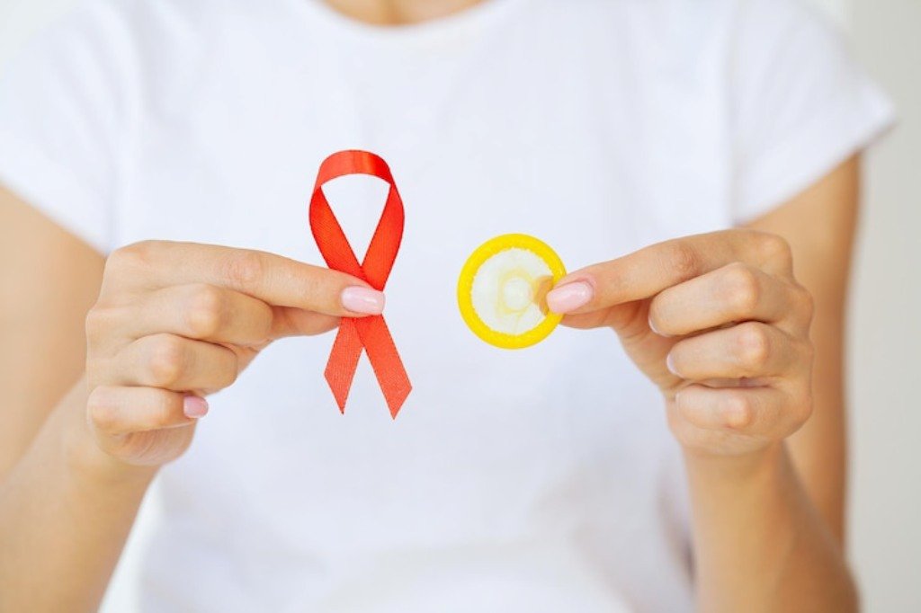 Tips Aman Berhubungan Intim dengan Penderita HIV