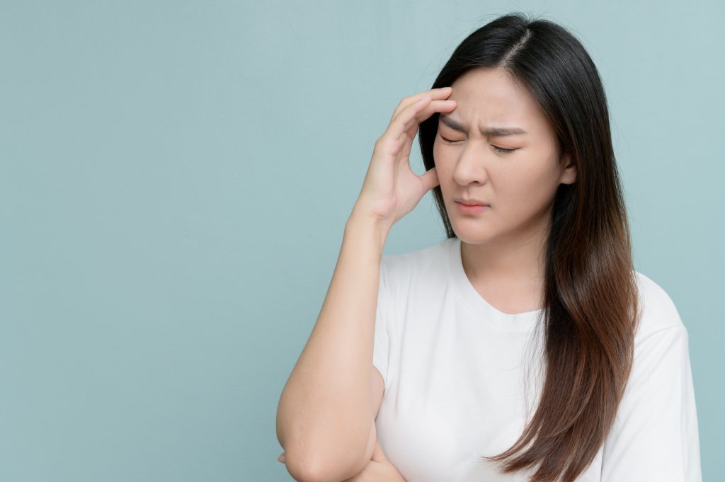 Migrain (Sakit Kepala Sebelah): Penyebab, Gejala, Pengobatan, dll