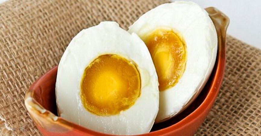 Berbahayakah Jika Kita Suka Makan Telur Asin?