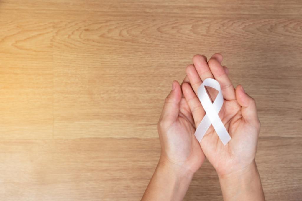 5 Mitos Kanker yang Banyak Dipercaya (No. 2 Paling Sering)
