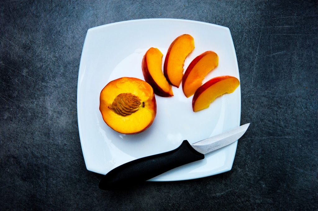 manfaat-buah-persik-doktersehat