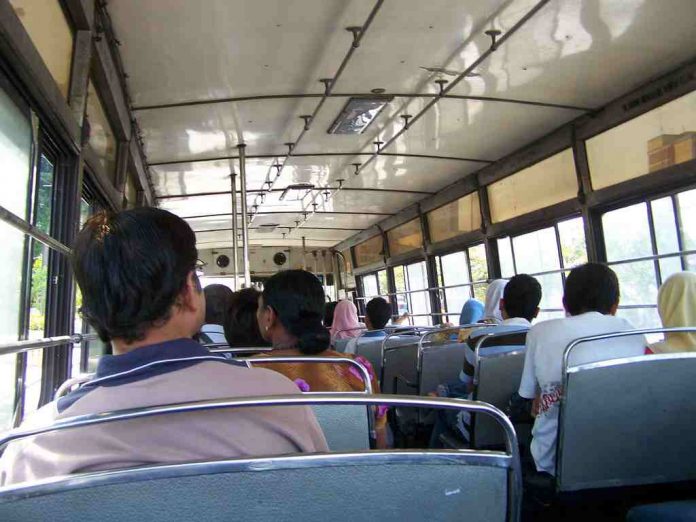 mudik_bus_doktersehat_1