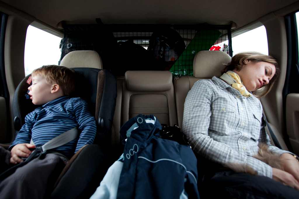 Mengapa Saat Naik Mobil Kita Mudah Mengantuk?