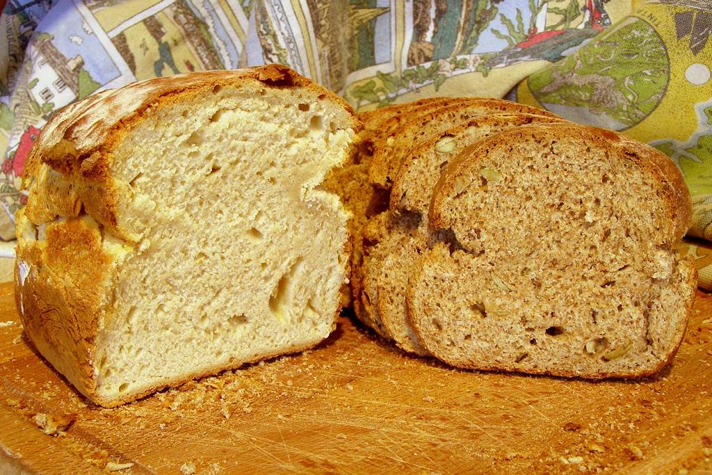 Mana yang Lebih Sehat, Roti Tawar Putih atau Gandum?
