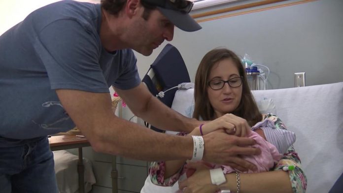 bayi_lahir_restoran_doktersehat_1