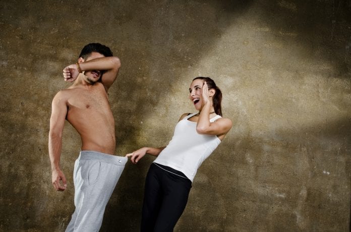 doktersehat seks di kamar mandi