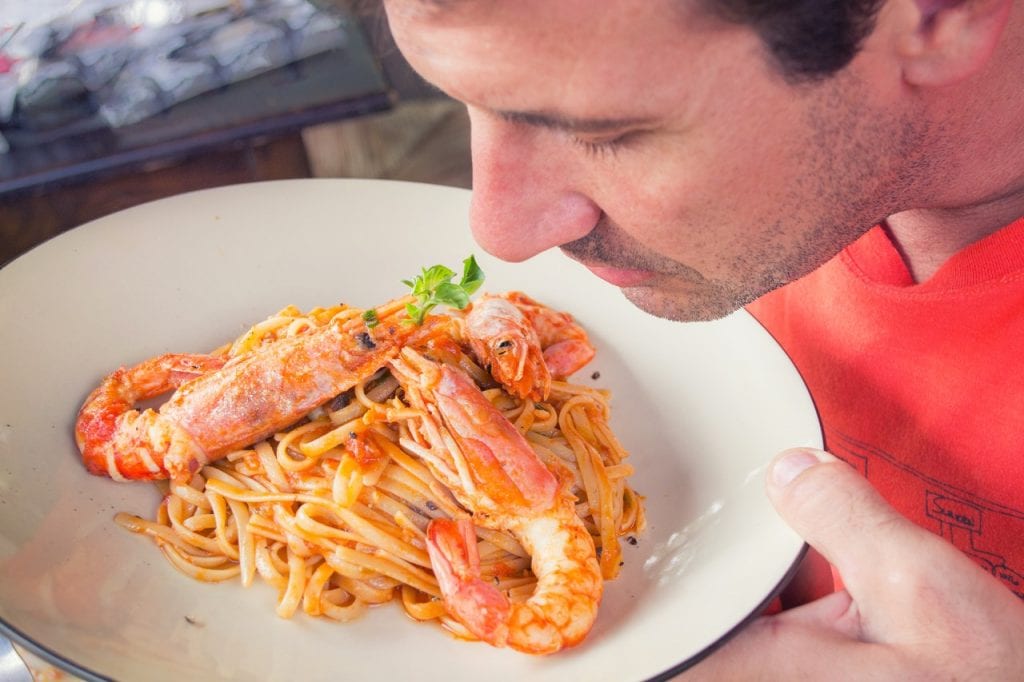 Minum Jeruk Setelah Makan Udang Bisa Berbahaya?