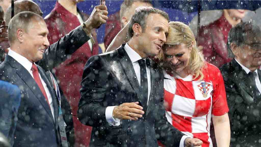 Presiden Kroasia dan Prancis Hujan-Hujanan, Berbahayakah Bagi Kesehatan?