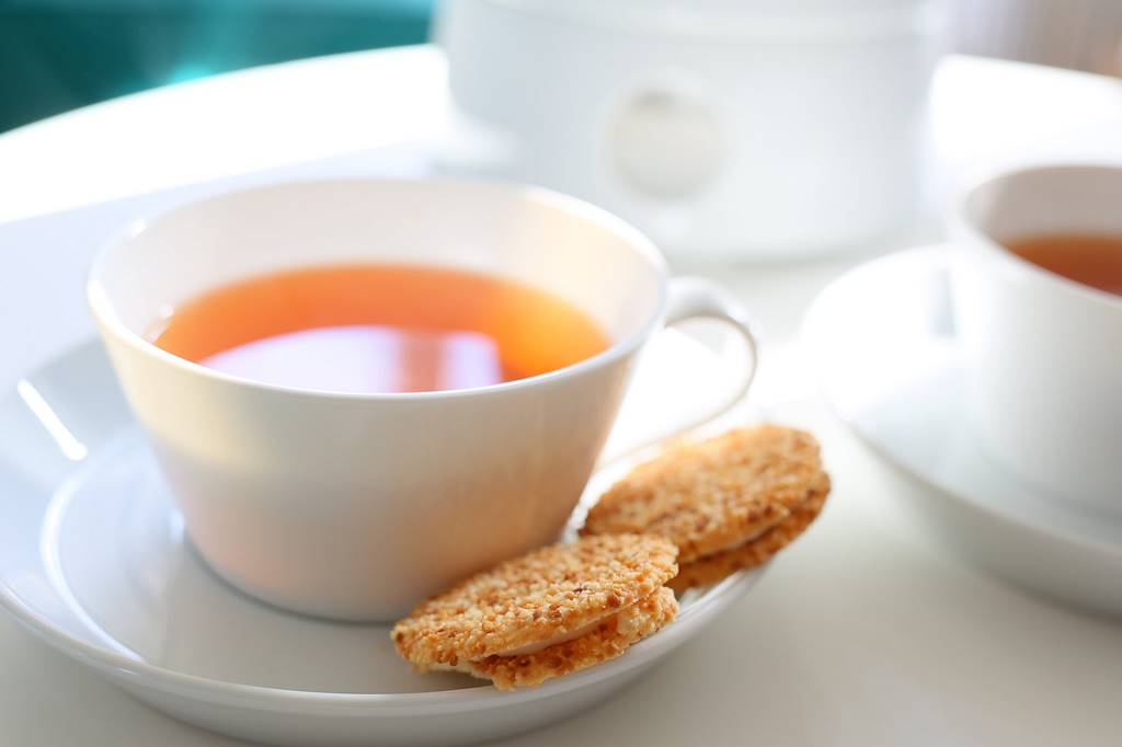 Kenali, Ini Manfaat & Cara Melakukan Tea Time yang Tepat